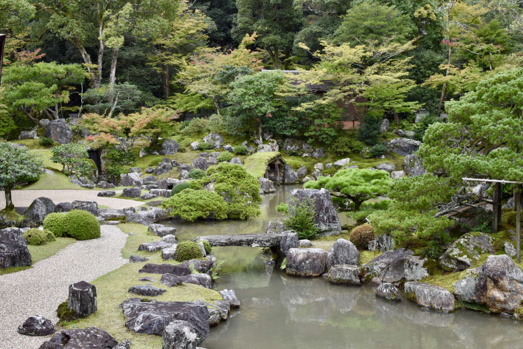 Le jardin japonais est l'alliance parfaite entre l'eau, la pierre et le végétal